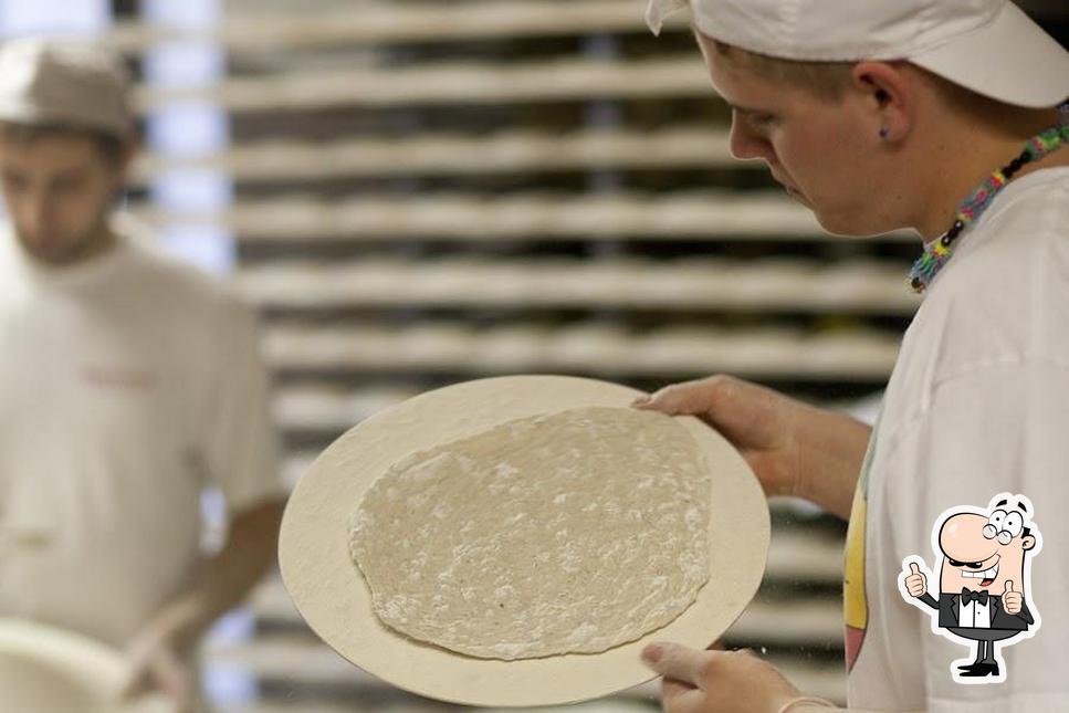 Schüttelbrot mit Zedernnüsse Niki Back 3