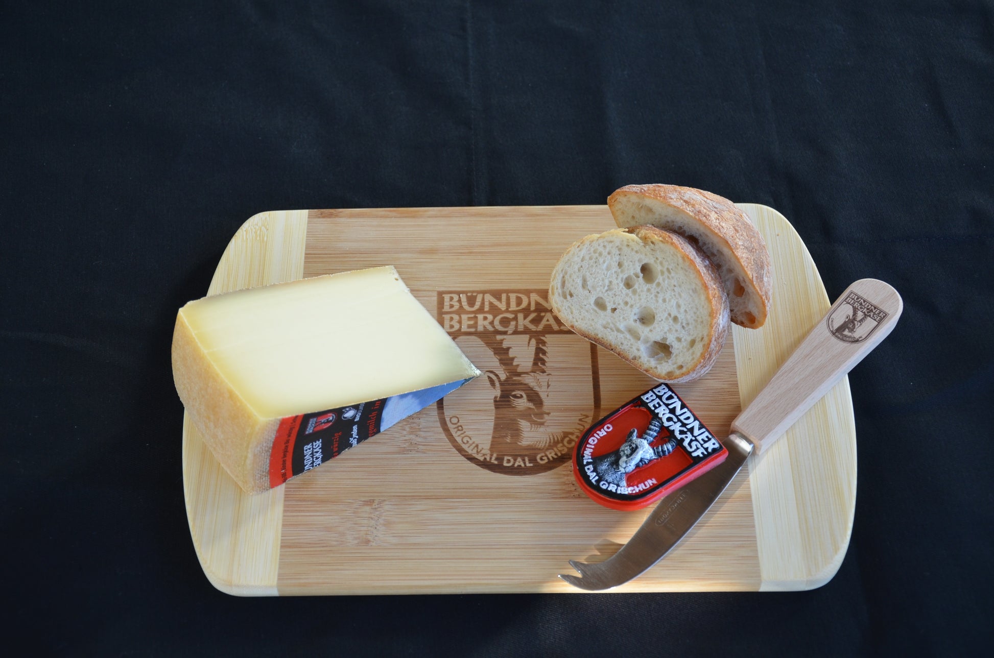 Bündner Bergkäse Bio würzig 4