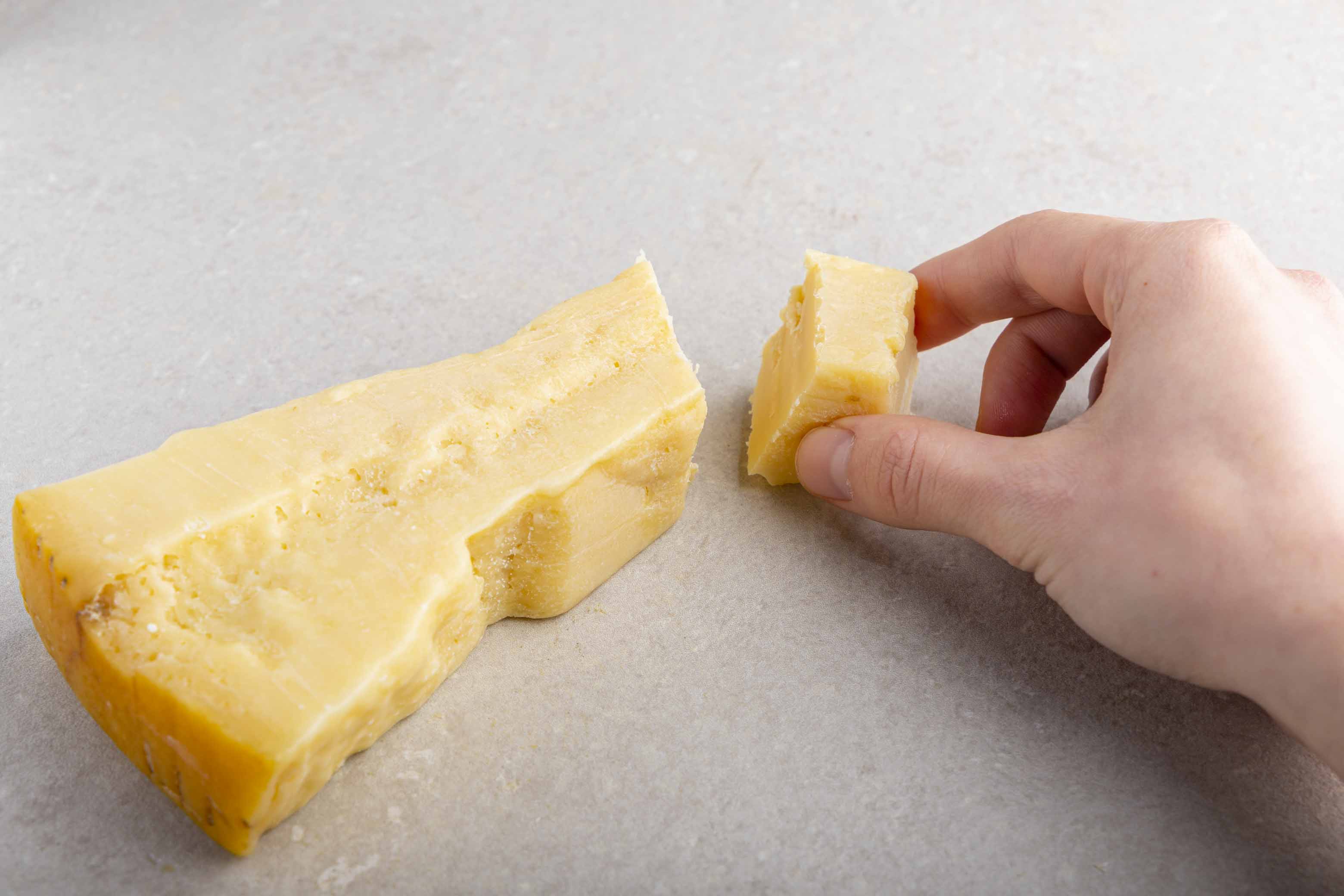 Hartkäse „GranFieno“ aus Heumilch  2