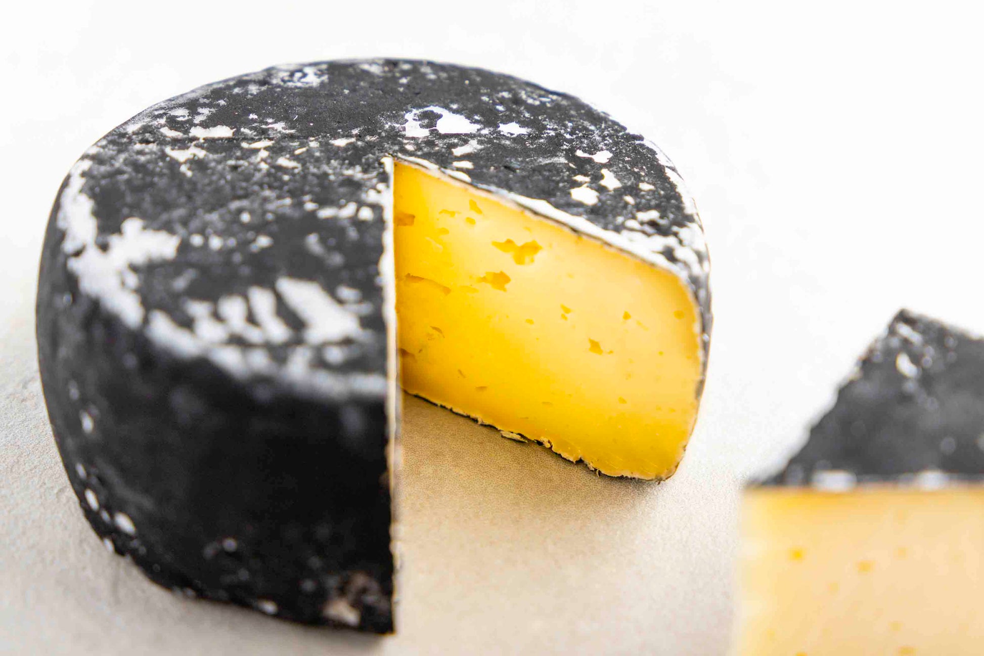 Schnittkäse in Kohle "Carbo" 3