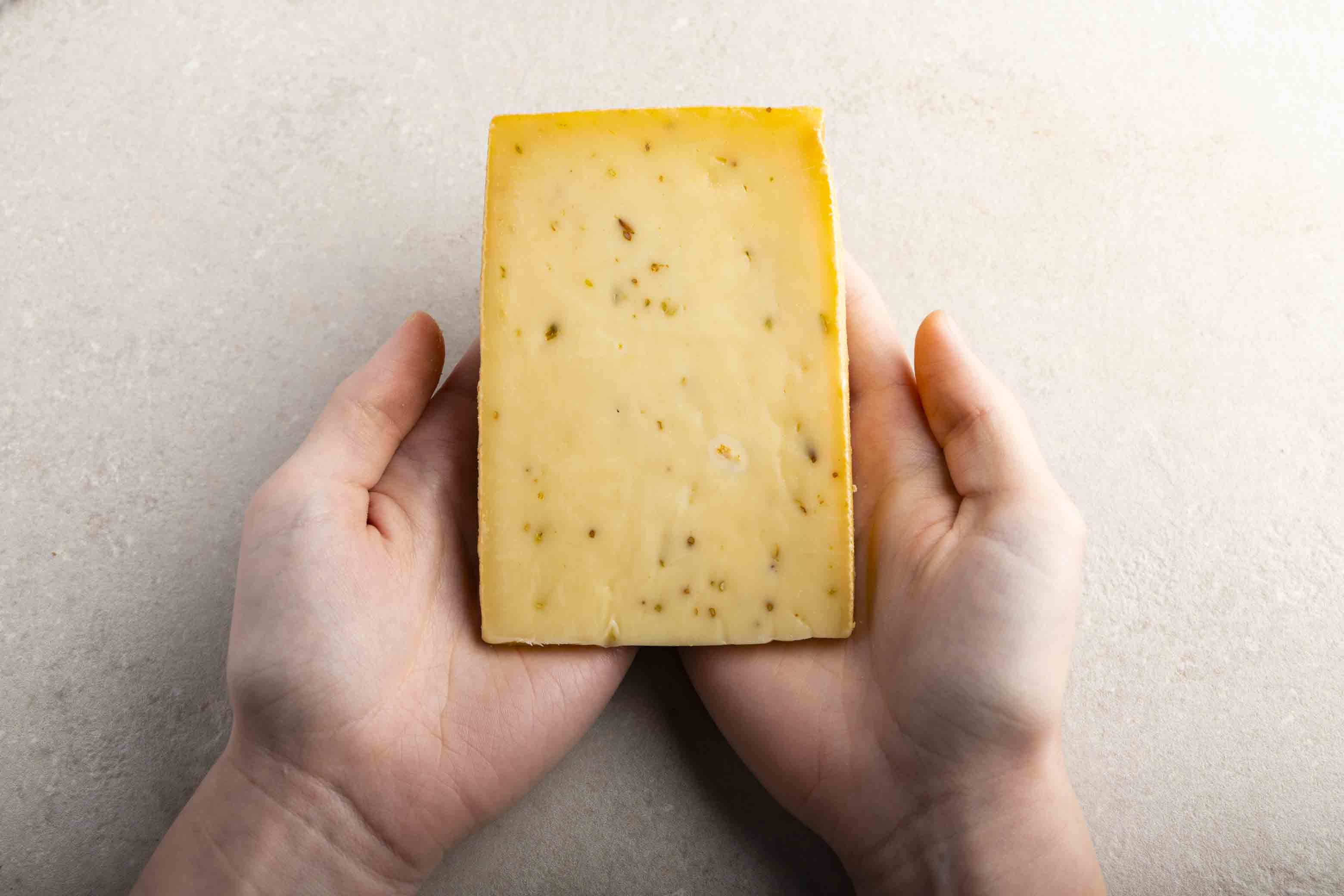 Schnittkäse mit Schüttelbrot "Schüttler" 2