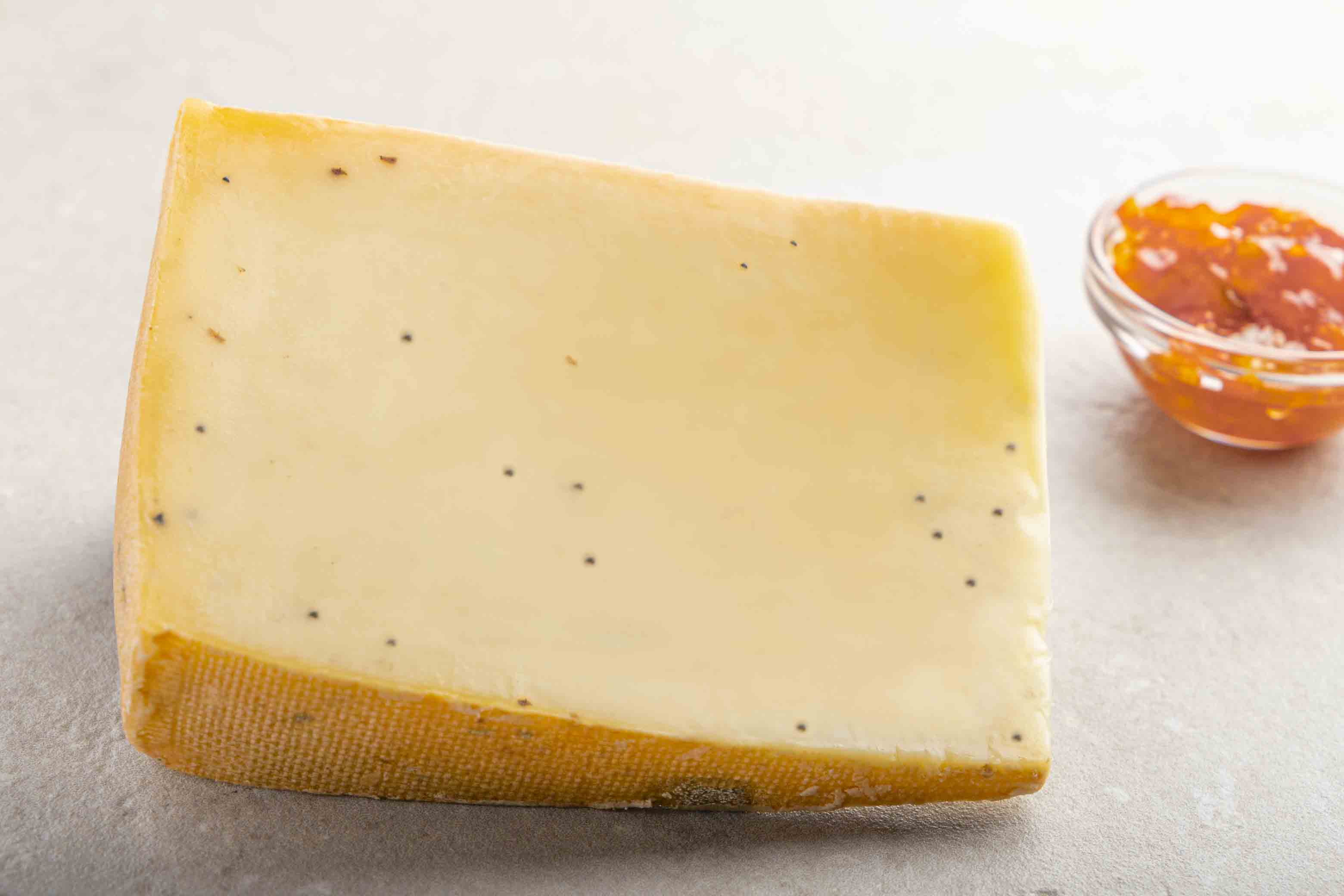 Schnittkäse mit Trüffel "Trüffelo" 3
