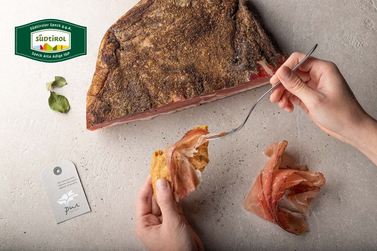 Südtiroler Speck g.g.A. halbe Hamme  2
