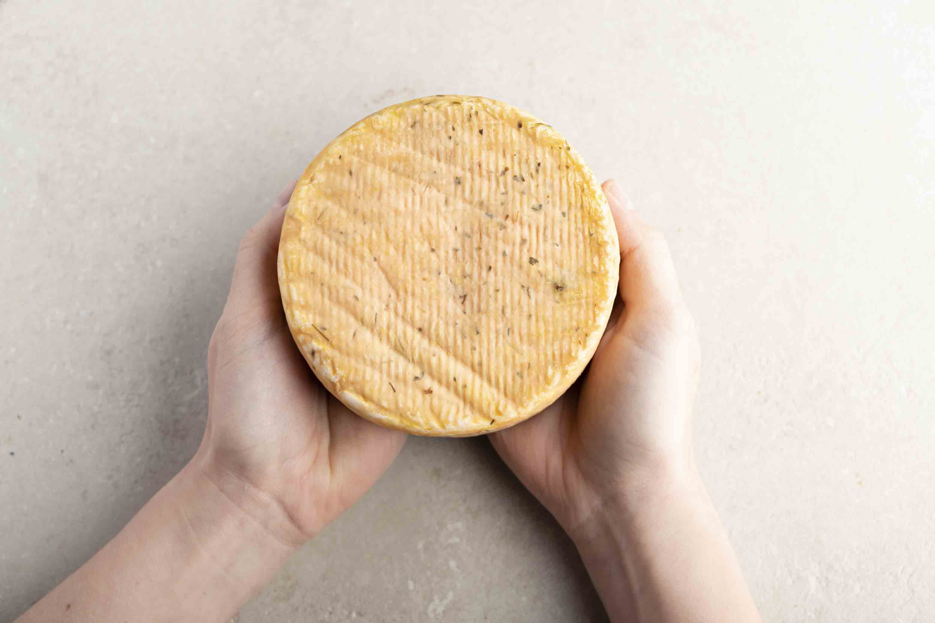 Weichkäse mit Heublumen Heukäse Bio 2